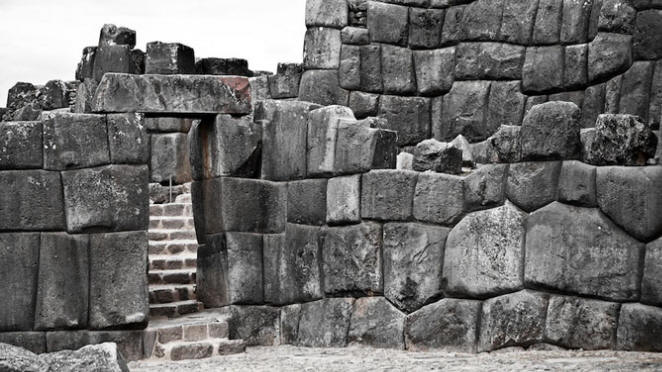 9 objektů a struktur, v jejichž původu mají lidé podezření na mimozemšťany