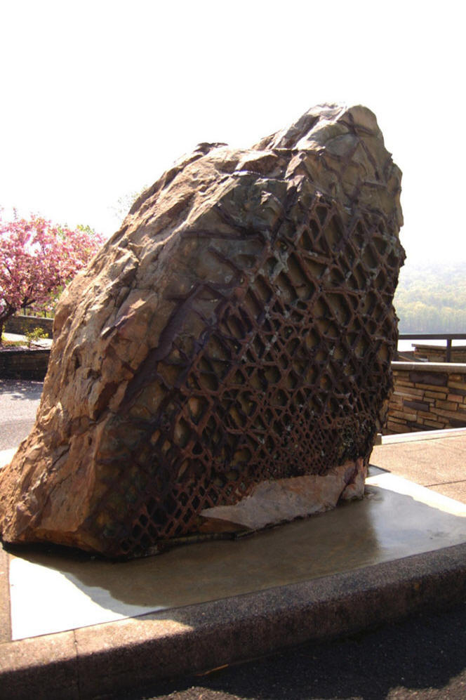 9 objektů a struktur, v jejichž původu mají lidé podezření na mimozemšťany