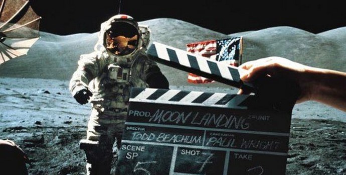 Letěli Američané na Měsíc?