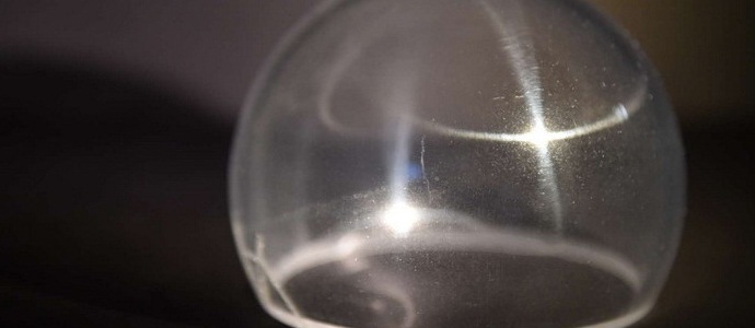 Američané vyvinuli průhledné keramické brnění.