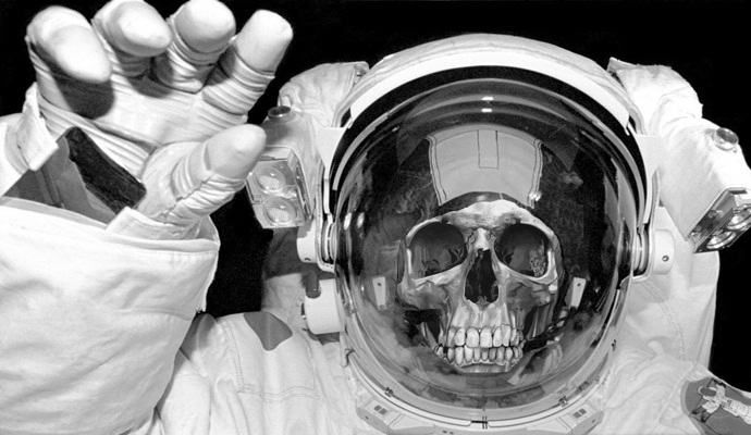 Američané mohou poslat lidskou mrtvolu do vesmíru
