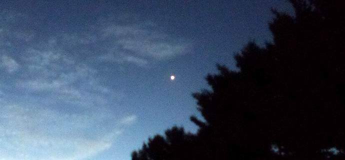 Američané zastřelili tajemnou UFO na večerní obloze