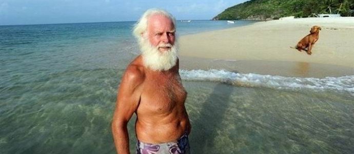 Angličan dobrovolně žil na pouštním ostrově půl století.