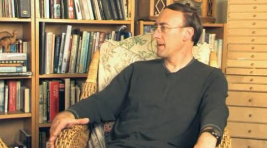 Anglický zástupce přiznal, že má dítě od mimozemšťana.