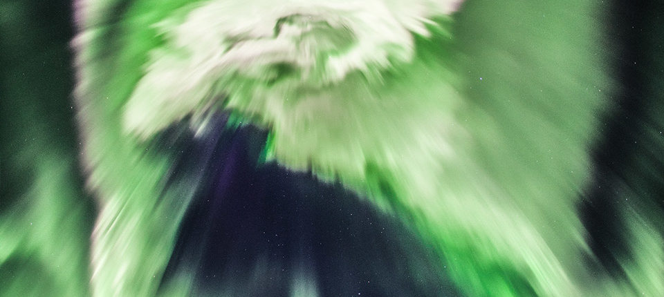Astrofotograf zachytil „draka“ nad Islandem 