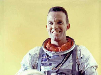 Astronaut Gordon Cooper o politice skrývání fenoménu UFO