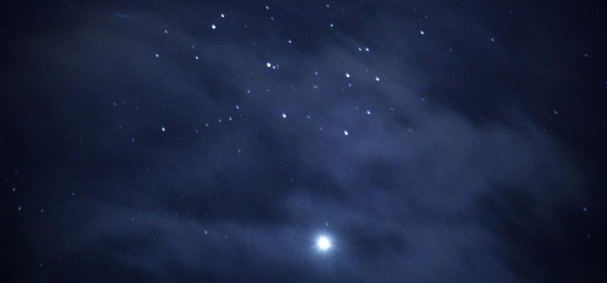 Astronomická událost: Venuše protíná kupu Plejád 