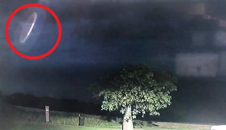 Australská policie odhalila tajemnou nebeskou anomálii