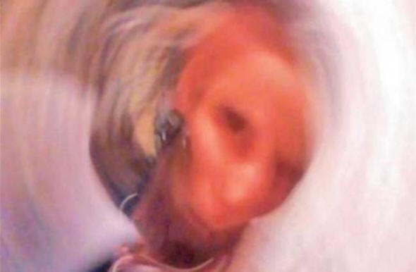 Babička poslala své vnučce selfie z jiného světa