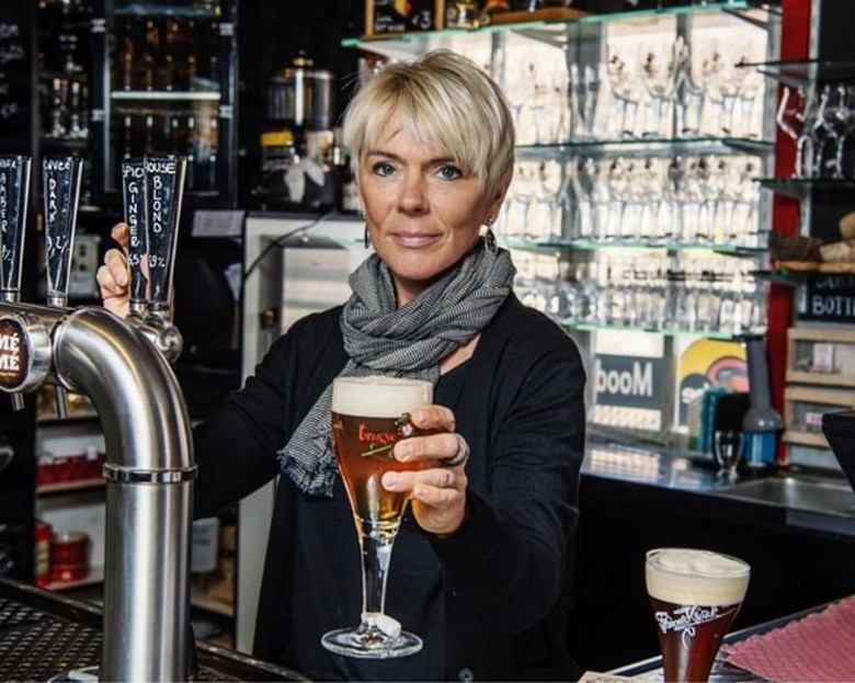 Belgický bar Dulle Griet velmi zvláštně bojuje s krádeží pivních sklenic.