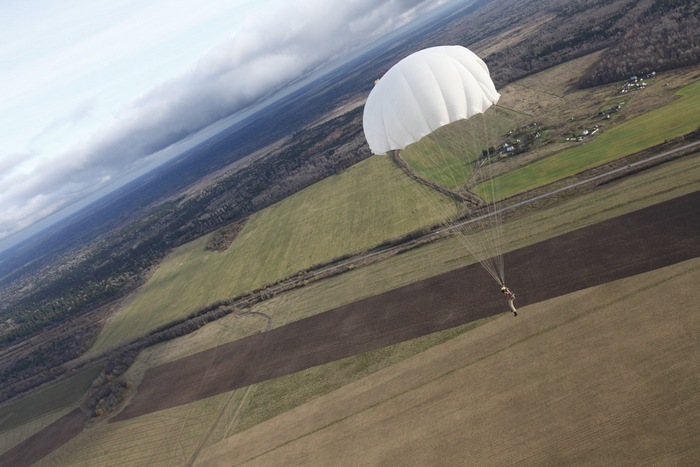 Bílý parašutista Ivan Volkorez