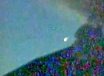 Bílá koule nad japonskou sopkou Sakurayama