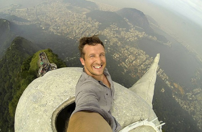 Pokračuje boj se selfies?