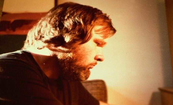 Muž, který letěl do vesmíru na provizorní lodi.