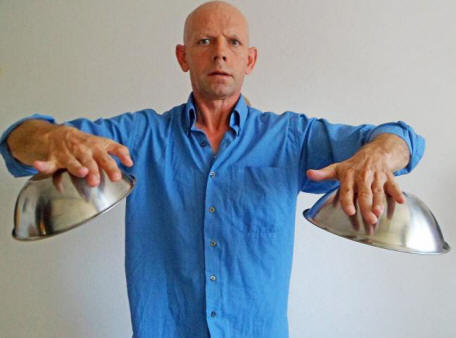 Magnet Man tvrdí, že není šarlatán