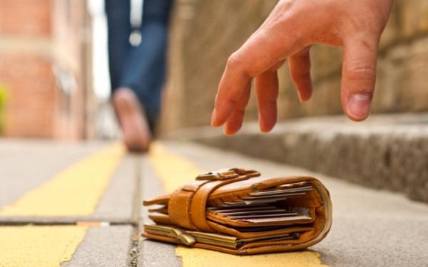 našel peníze na ulici k čemu to je 