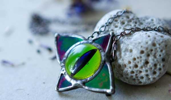 Amulet s dračím okem 