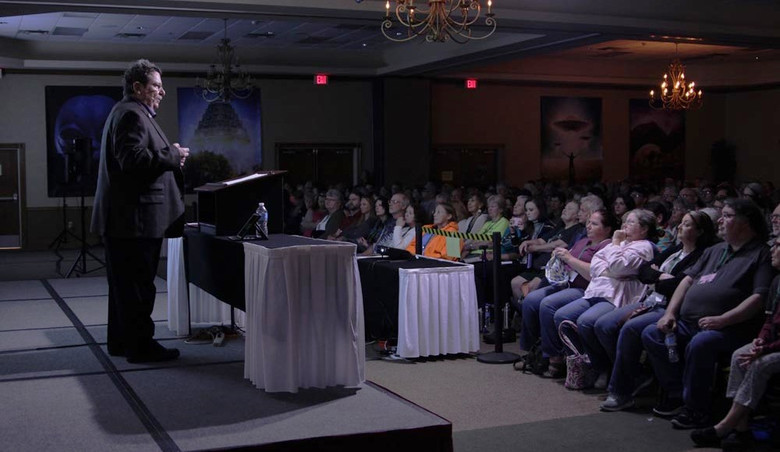 Děti s černýma očima mohou být mimozemšťané.