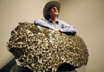Vzácný dárek z nebe o hmotnosti 1 t: meteorit Fukan