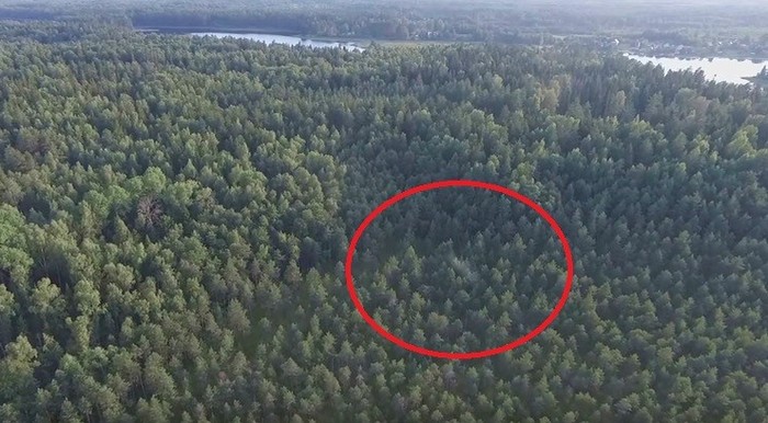 Phantom Advanced dron střílel UFO poblíž abnormální zóny