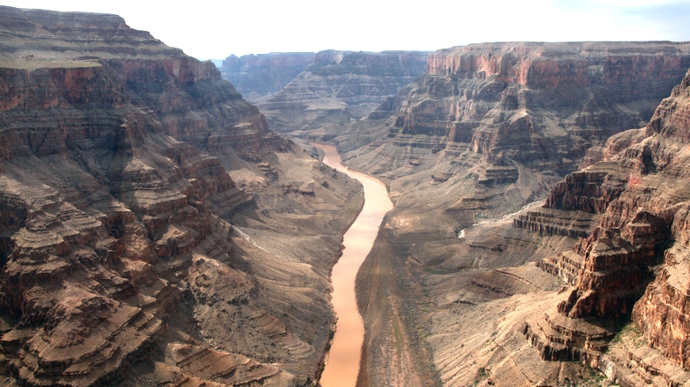 Dva UFO přeletěli přes Grand Canyon Spojených států