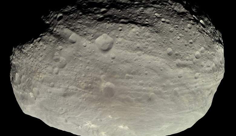 Dva objekty ve tvaru diamantu nalezené na asteroidu