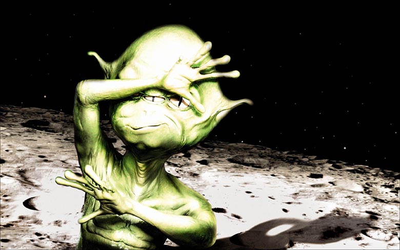 George Graham našel na povrchu Měsíce humanoid a hvězdnou loď.