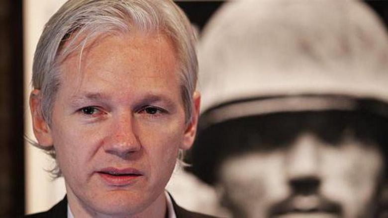 Julian Assange tweetoval šifrování a zmizel