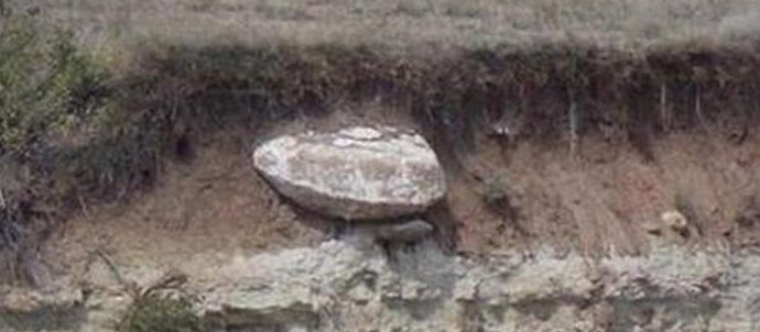 Další Stone UFO