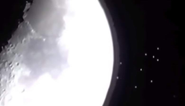 UFO flotila opustila měsíc