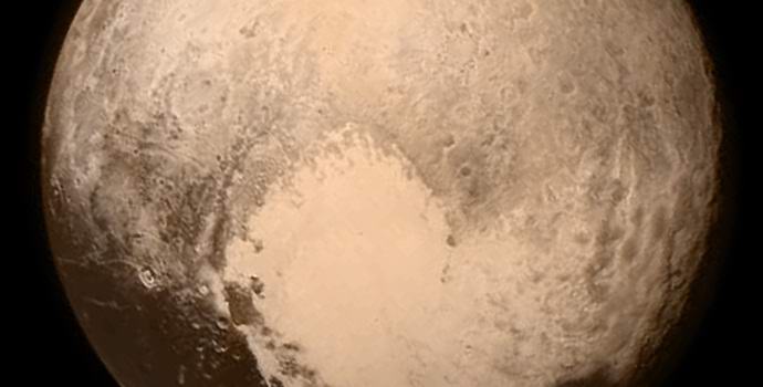 Pluto fotografie zvané falešné