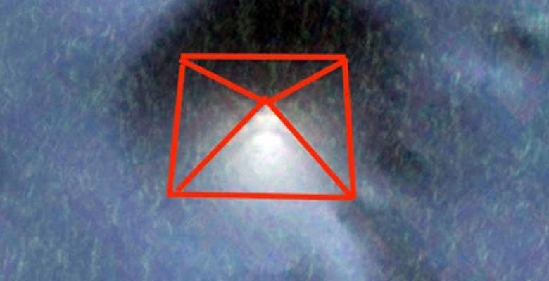 Obří pyramida byla objevena v Tichém oceánu