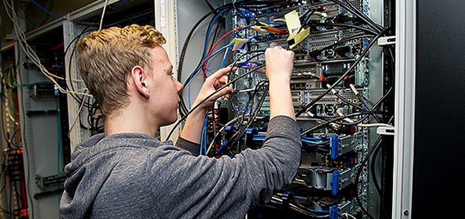 Hackeři jsou srovnáváni s nezletilými