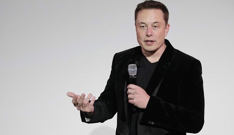Elon Musk řekl, že je proti dalšímu rozvoji umělé inteligence.