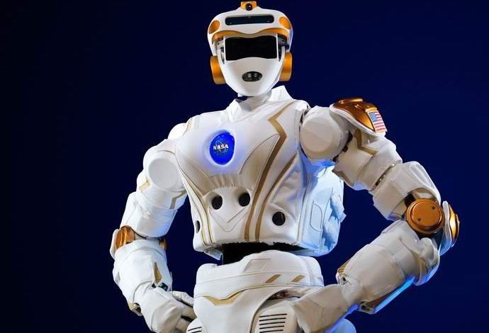 Vynalezl humanoidního robota, aby odletěl na Mars