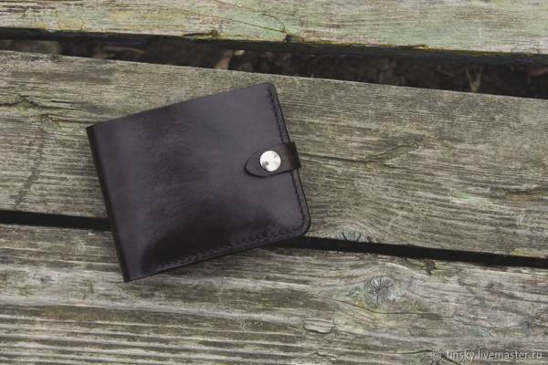 je možné dát peněženku 