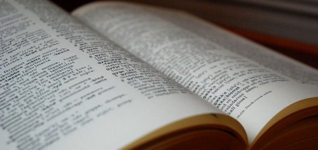 Číňanka si zapamatovala 220 tisíc slov anglicko-čínského slovníku