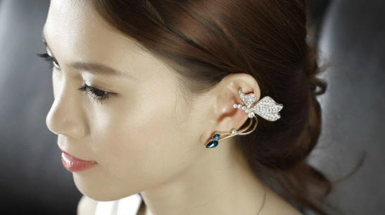 Kochleární implantáty se budou nabíjet ze smartphonů vzduchem.