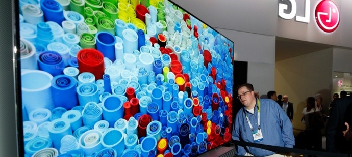 Korejci ukázali ultratenkou televizi