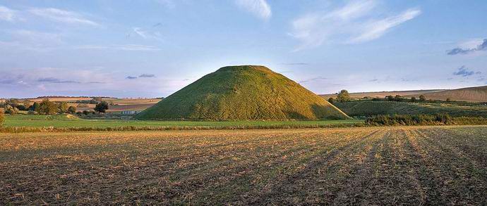 Kdo navštívil starou hromadu?