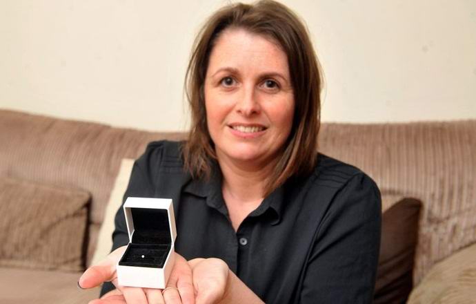 Kuře položilo vejce s diamantem uvnitř