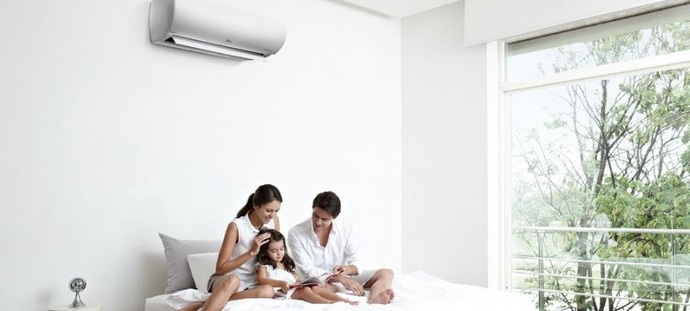 Lidé přišli se dvěma strašnými věcmi: zbraně a klimatizace.