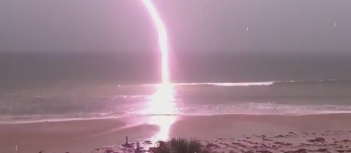 Blesk - hrozba pro člověka nebo dobro?