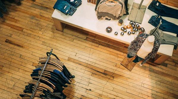 je možné nosit věci zesnulé osoby 