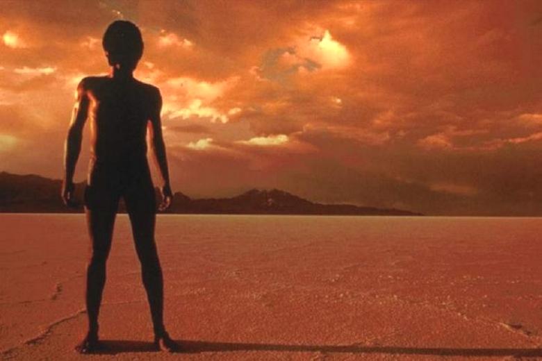 Na fotografii poslané z Marsu se našlo něco jako starověká socha