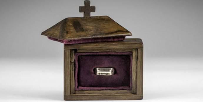 V londýnské aukci plánují prodat jeden z nejunikátnějších prstenů na světě