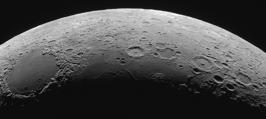 Na Měsíci byl objeven tajemný čtvercový objekt