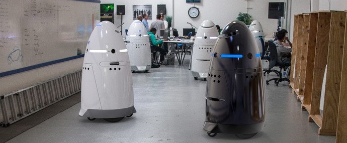 Policejní roboti se objeví v ulicích Dubaje