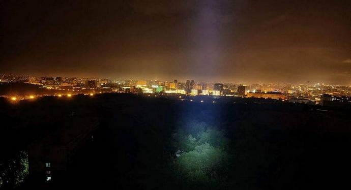 Mimozemské lodě létají nad Petersburgem