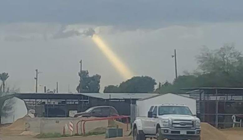 Přes Texas se objevil záhadný paprsek světla.